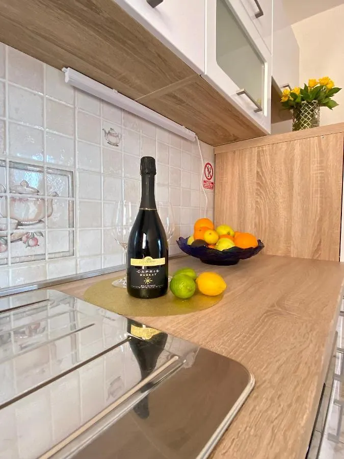 Apartmani Mia, 50 Sqm, Parking Included Zambratija  Kroatien