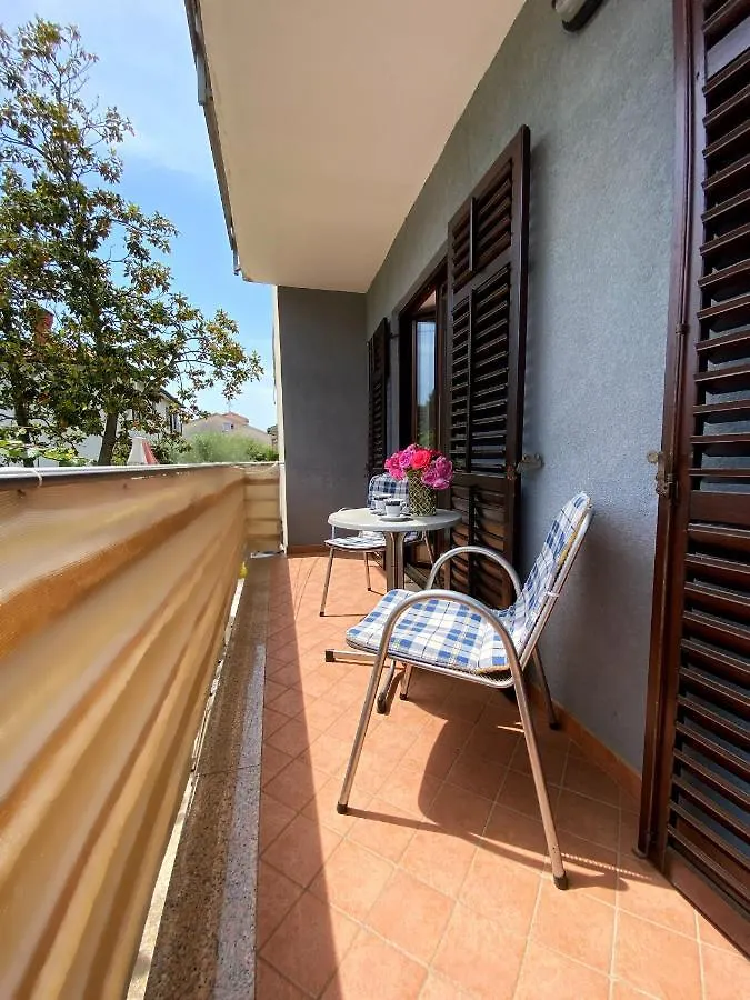 Apartmani Mia, 50 Sqm, Parking Included Zambratija  0*, Zambratija (Istria)