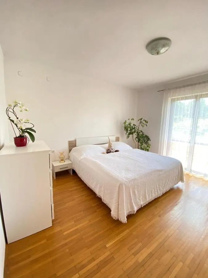 Apartmani Mia Zambratija  Appartamento
